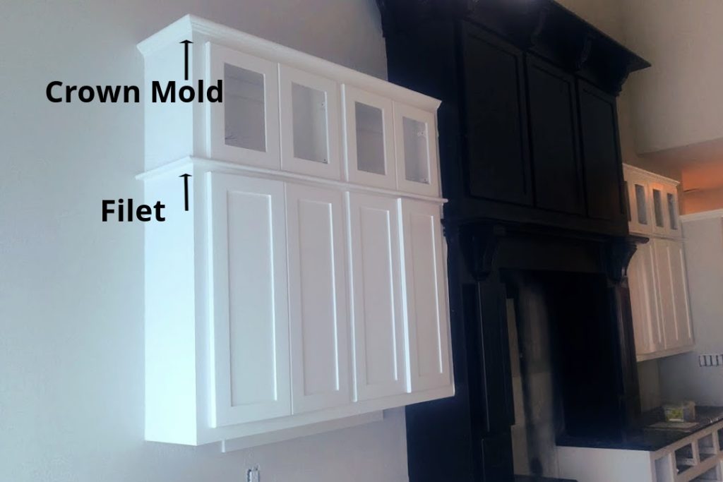 filet and crown mold on kitchen cabinets